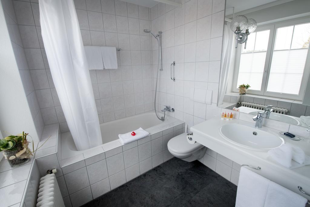 Gasthaus Zum Bahnhof Berg Екстер'єр фото